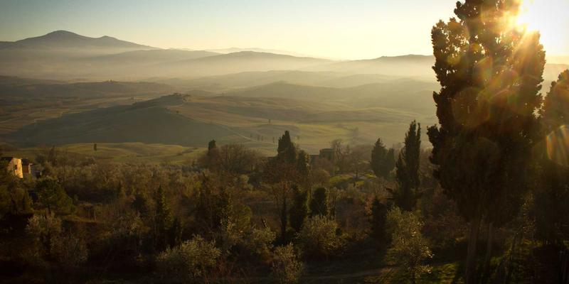 奥兰治城旅游攻略新发现：探秘隐藏的小型企业孵化器与共享办公空间