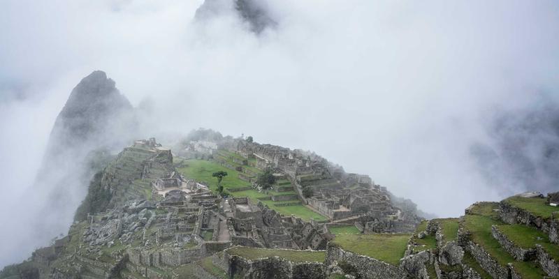 奥兰治城购物终极指南：从奢华名品到本地设计师的省钱攻略与景点串联